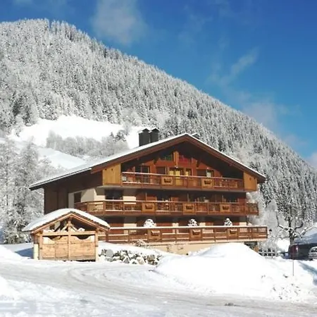 Chaleureux, 4 Personnes, 1 Chambre, 1 Coin Montagne - Isaline07 *